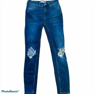 ⭐️ FREE PEOPLE Dark Wash Distressed Skinny Jeans